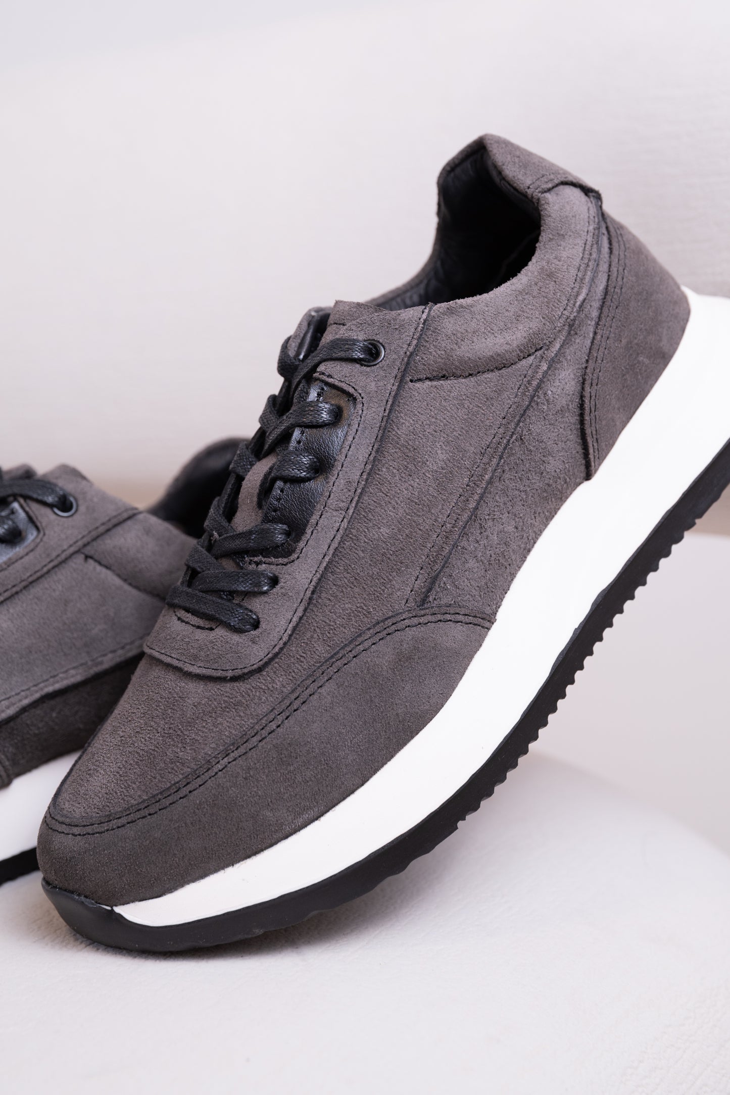 TENIS EN CUERO PARA HOMBRE| RF : EVORA - GRIS