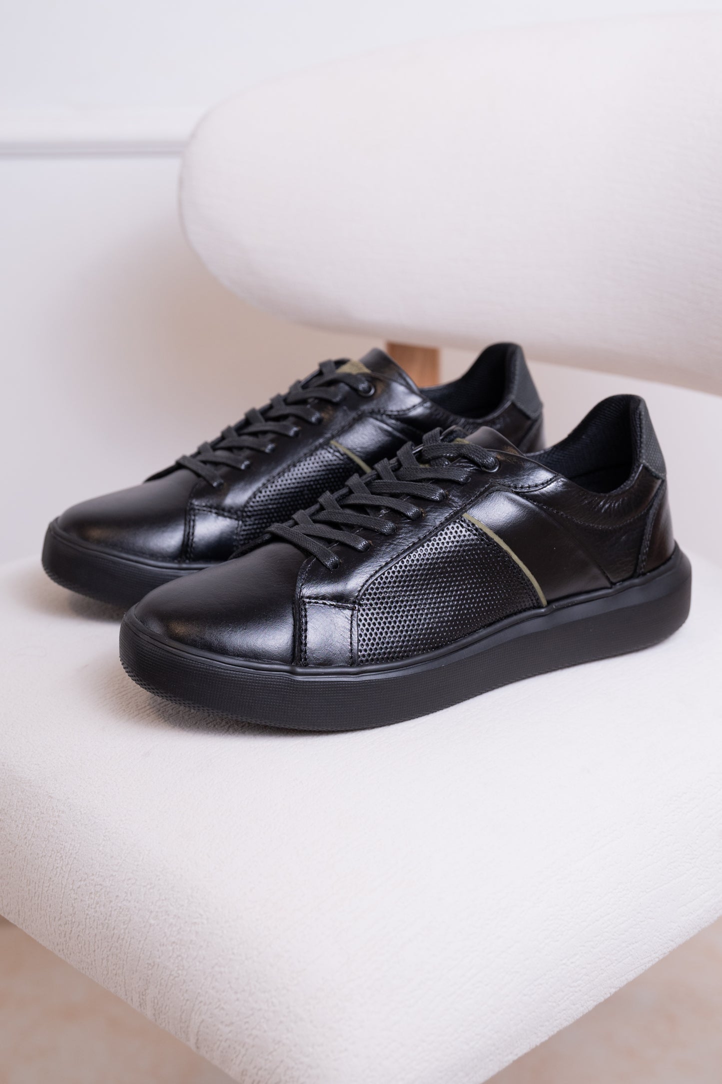 TENIS EN CUERO PARA HOMBRE | RF : ASTORIA - NEGRO -3220