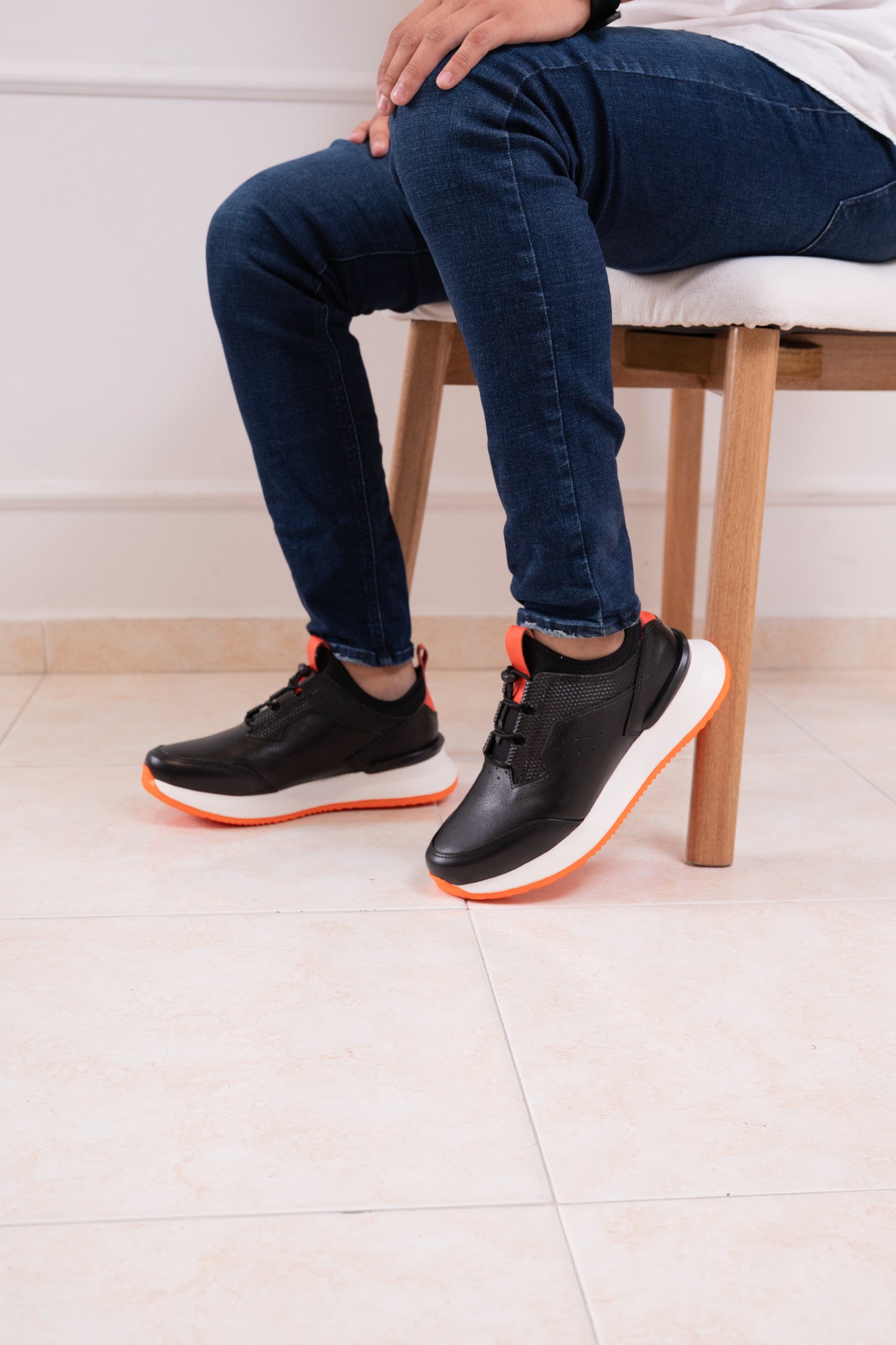 TENIS EN CUERO PARA HOMBRE | RF:ROYAL NEGROX NARANJA