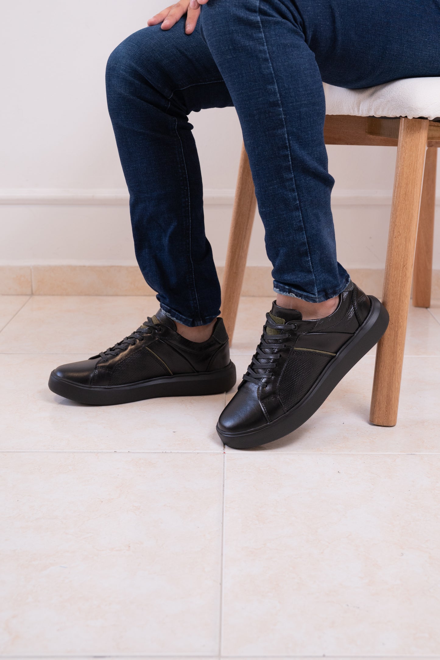 TENIS EN CUERO PARA HOMBRE | RF : ASTORIA - NEGRO -3220