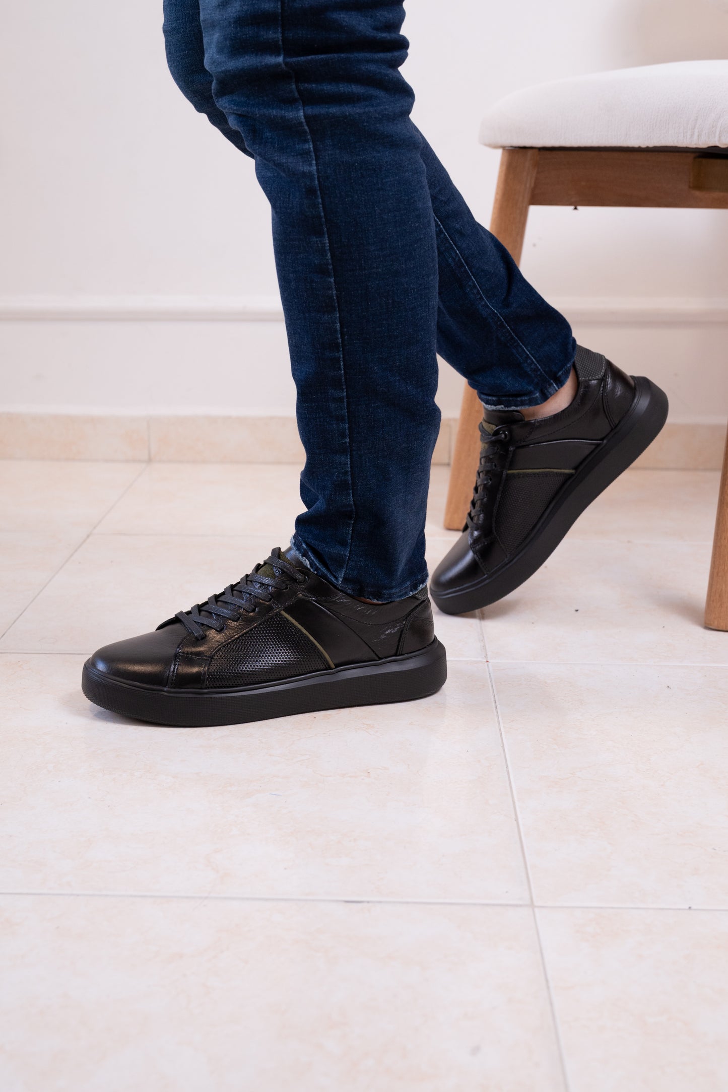 TENIS EN CUERO PARA HOMBRE | RF : ASTORIA - NEGRO -3220