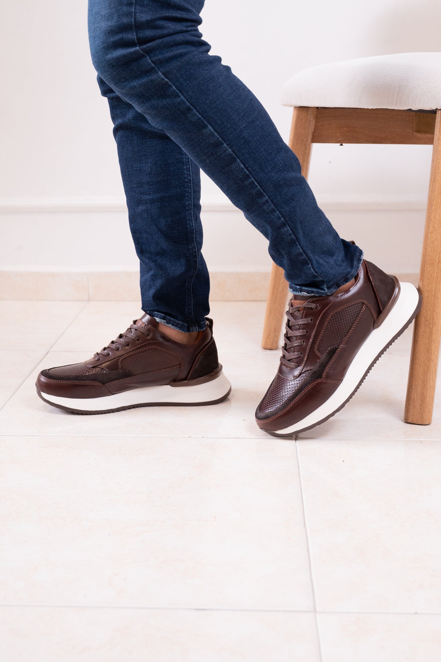 TENIS PARA HOMBRE EN CUERO|BIZARRO DOMINIO- CAFE | RF : 3205