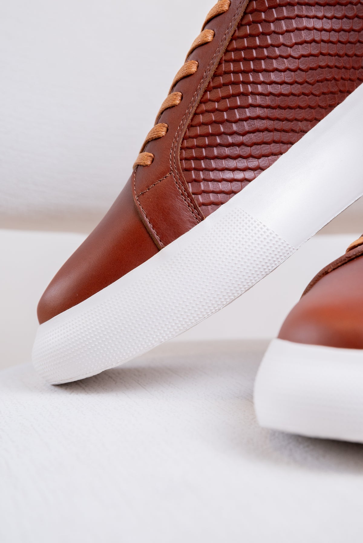 TENIS EN CUERO PARA HOMBRE RF:2126 MIEL