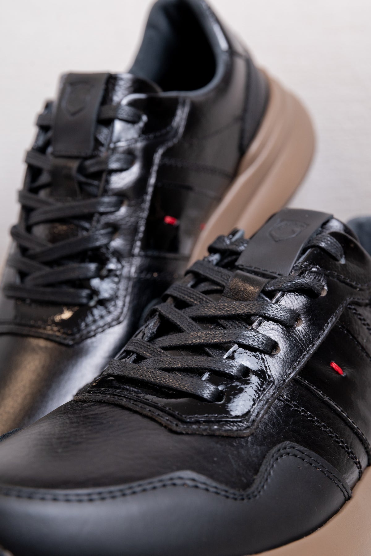TENIS EN CUERO PARA HOMBRE RF: CLK 313