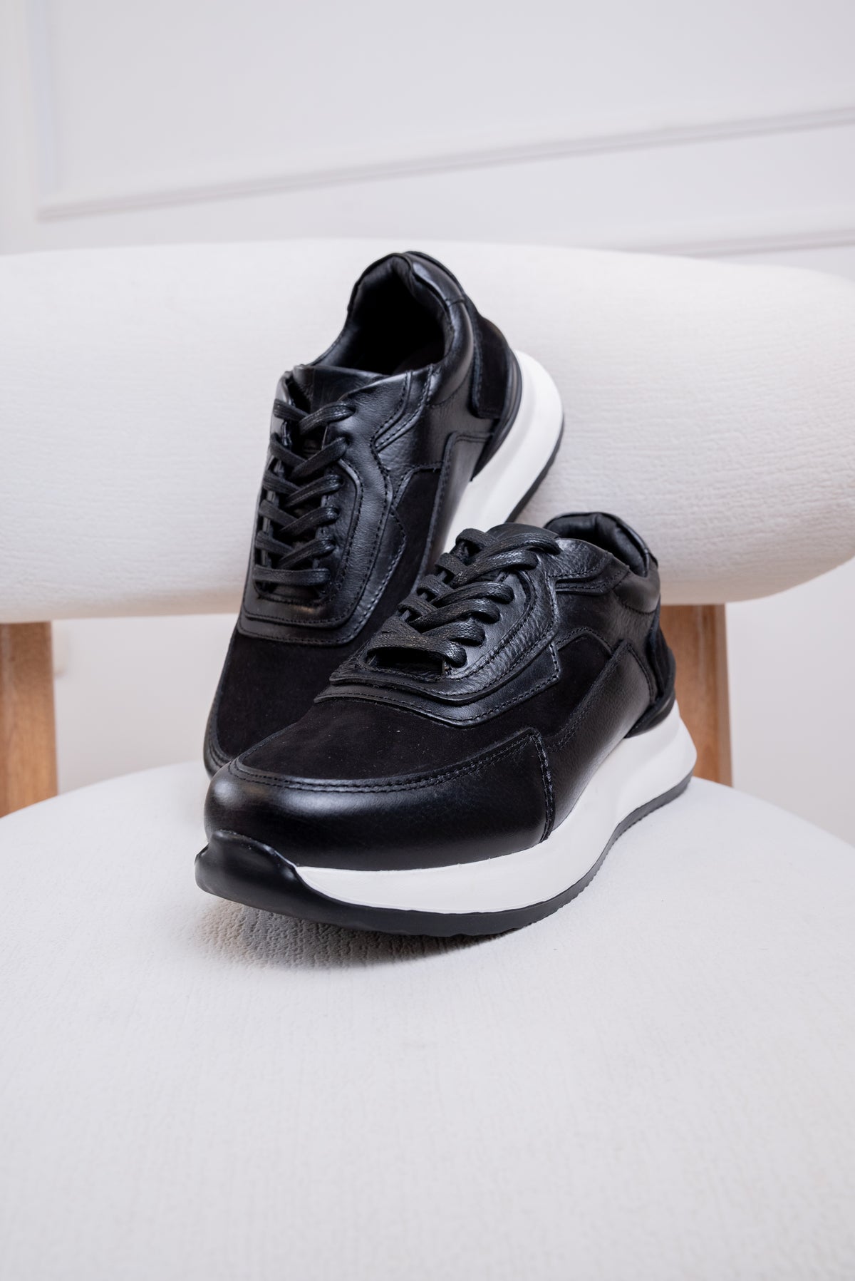 TENIS EN CUERO PARA HOMBRE RF: SPN 3316 NEGRO