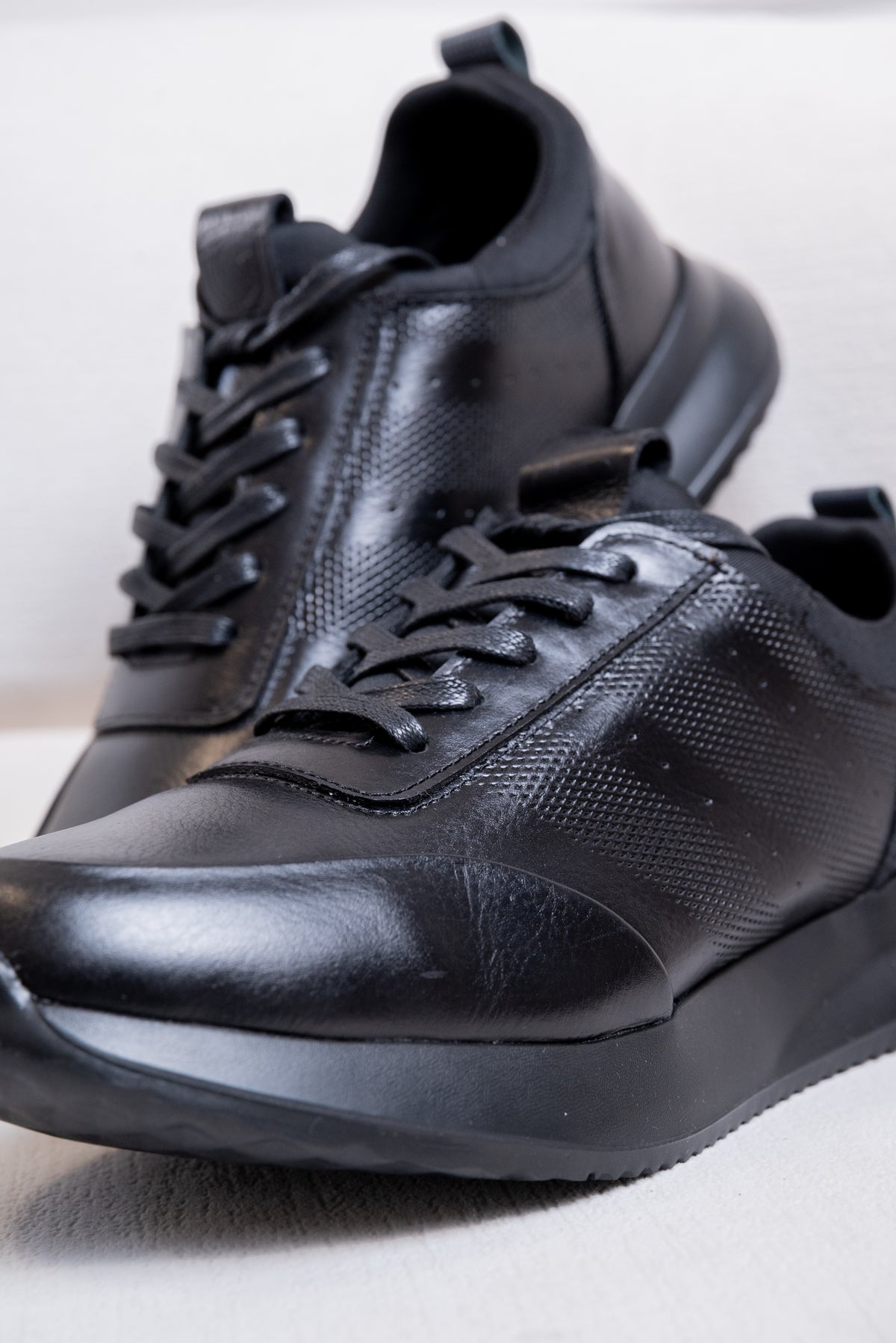 TENIS EN CUERO PARA HOMBRE RF: SPN 3216 NEGRO